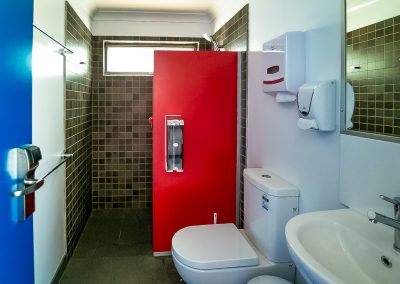 ensuite-amenity-bathroom